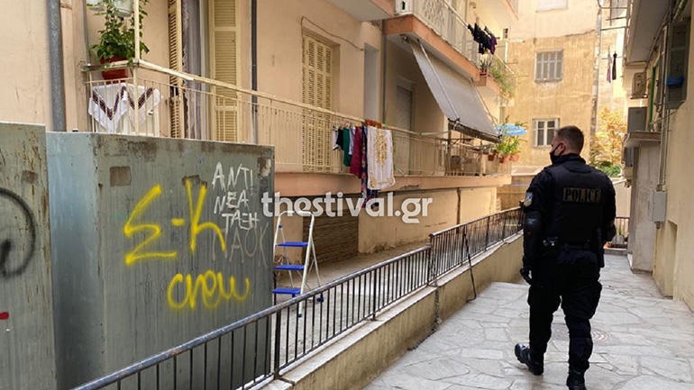 Θεσσαλονίκη: Δολοφόνησε τη σύντροφό του μέσα στο διαμέρισμά της
